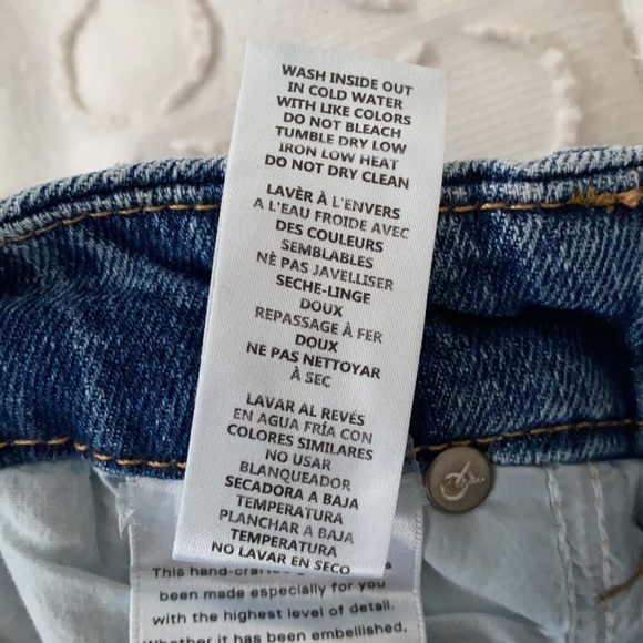 Good American Good '90s Icon Distressed Jean Size 4/27 NWT - Picture 11 of 12